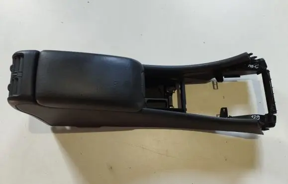 Mercedes-Benz C W203 Armrest E037611021