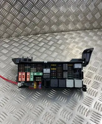 Mercedes-Benz ML W164 Fuse module A1645451740