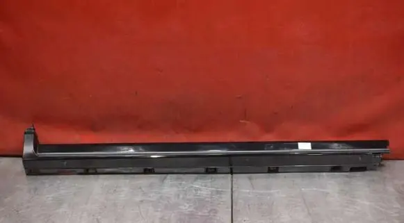 Front sill (body part)
