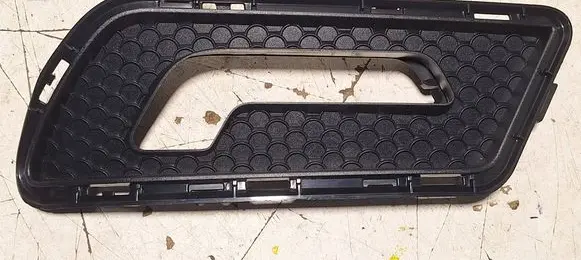 Mercedes-Benz E W212 Front bumper lower grill A2128851053