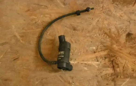 Volvo S80 Windscreen/windshield washer pump 1S7117K624DD
