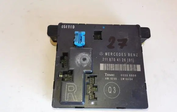 Mercedes-Benz E W211 Door control unit/module 2118704126