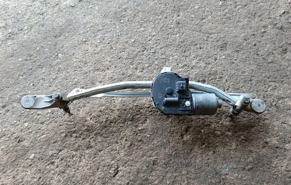 BMW 5 F10 F11 Front wiper linkage 7306266 1310212132 3397021520