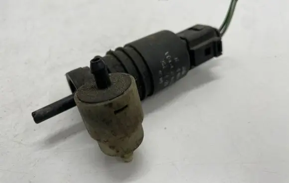 Skoda Octavia Mk3 (5E) Windscreen/windshield washer pump 1T0955651A
