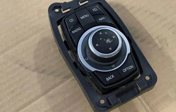 BMW 3 E90 E91 Head unit multimedia control 033625105 9213309