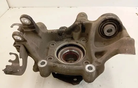 Audi Q7 4M Rear wheel hub 4M0505432AF
