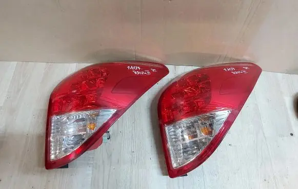 Toyota RAV 4 (XA30) Rear/tail lights
