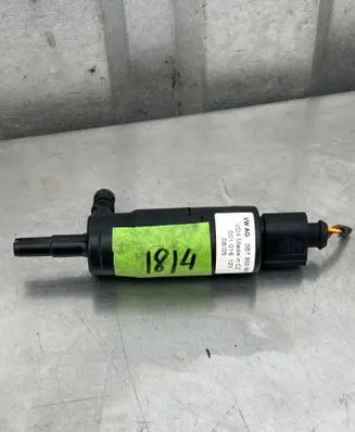 Volkswagen Touran II Headlight washer pump 3B7955681 1J0973722A 001016