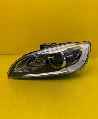 Volvo V60 Headlight/headlamp 31420261