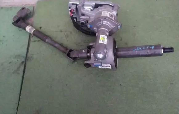 Opel Meriva A Power steering pump mounting bracket ZZZZZ