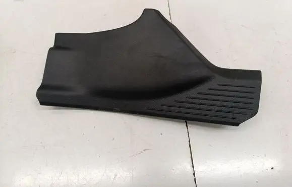 Nissan Qashqai J12 Other sill/pillar trim element 769B66UA0A