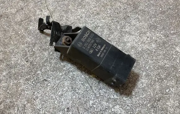Nissan Qashqai Glow plug pre-heat relay 0281003070 20220510 110673774R
