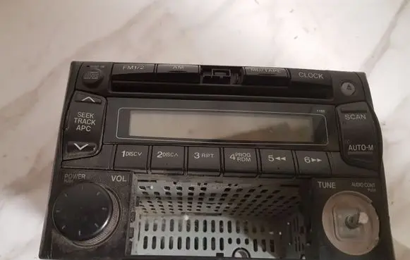 Mazda 626 Radio/CD/DVD/GPS head unit 9R0A