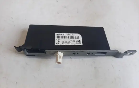 Porsche Panamera (970) Aerial antenna amplifier 97064710502