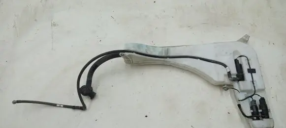 BMW X3 F25 Windshield washer fluid reservoir/tank 10833217