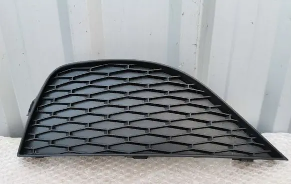 Seat Ibiza IV (6J,6P) Front bumper lower grill 6J0853666
