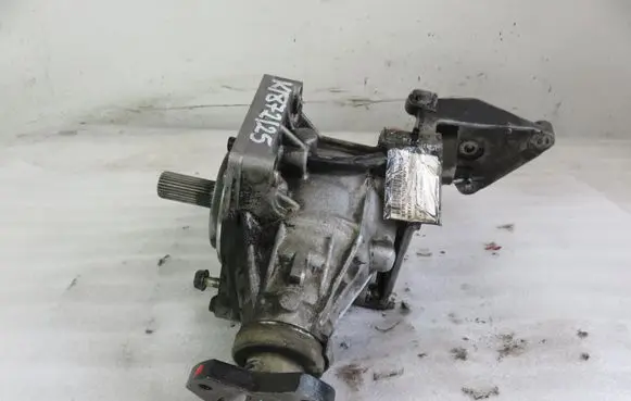 Nissan Qashqai Rear gearbox reducer/haldex oil pump 067022