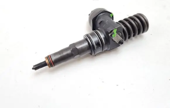 Volkswagen Caddy Fuel injector 038130073AG 0414720215
