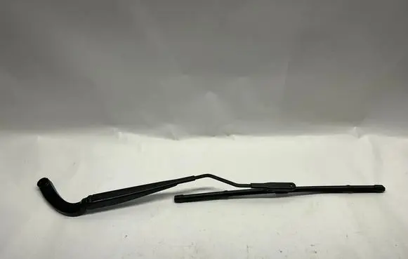 Ford Mustang VI Front wiper blade arm FR3B17B589AB