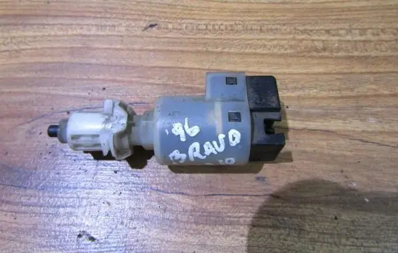 Fiat Bravo - Brava Brake pedal sensor switch