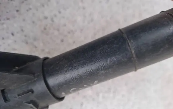 Volkswagen Scirocco Headlight washer spray nozzle 1K8955978 8VT01018300