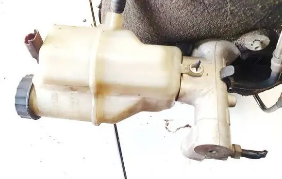 Peugeot 508 Master brake cylinder 9646980980