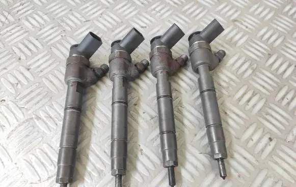 Mercedes-Benz A W169 Fuel injector A6400700787 0445110167