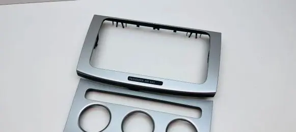 Volkswagen PASSAT B6 Radio/GPS head unit trim 3C0858069AC