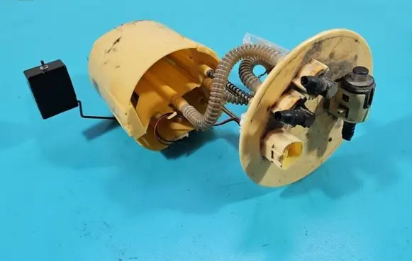 Toyota Auris E180 Fuel level sensor 77010-02061 IMPRK1429912