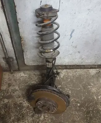 Volkswagen Touran I Front shock absorber with coil spring