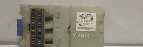 Volvo V70 Fuse module 28097565 GG9T14C256FA 30765624AE