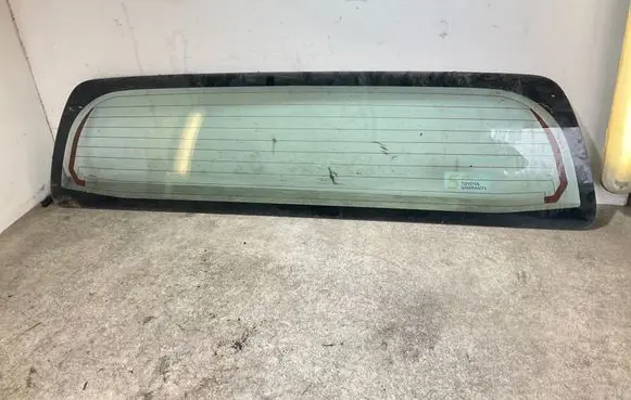Toyota Hilux (AN120, AN130) Rear windscreen/windshield window 43R000392