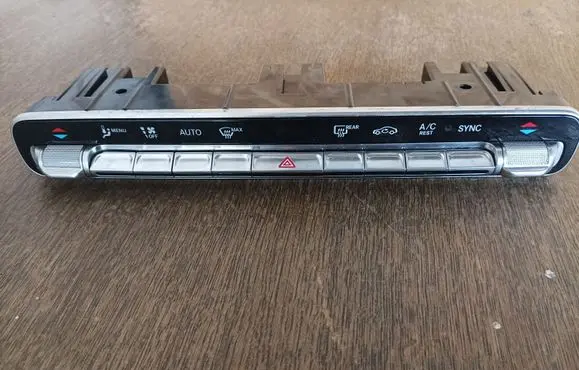 Mercedes-Benz CLA C118 X118 Climate control unit