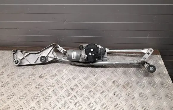 Mercedes-Benz GL X166 Front wiper linkage and motor A1668202740 1668202740