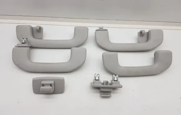 Infiniti Q30 A set of handles for the ceiling A0998150039