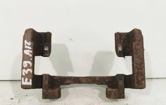BMW 5 E39 Brake caliper pad carrier rear 