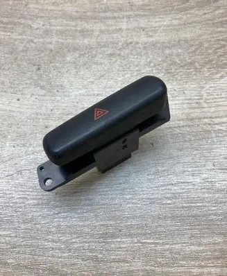 Mitsubishi Carisma Hazard light switch MRII4083
