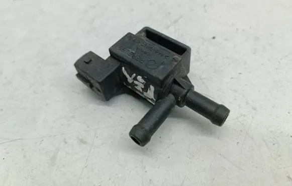 Volvo S60 Turbo solenoid valve 9470775 72251702