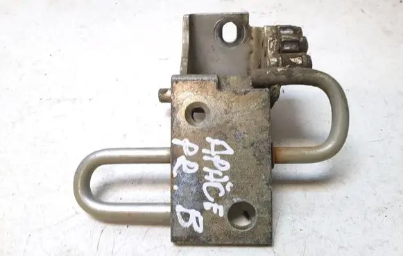 Skoda Superb B5 (3U) Front door lower hinge 4B0831412