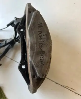 Mercedes-Benz C W205 Front brake caliper