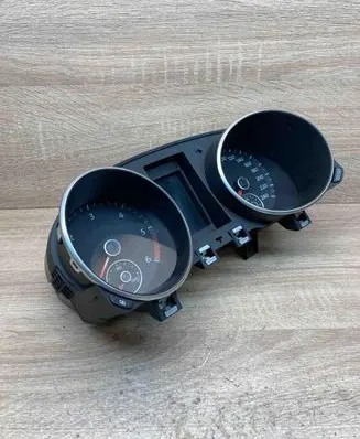 Volkswagen Golf VI Speedometer (instrument cluster) 5K0920870E A2C53345492