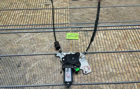 Mercedes-Benz G W461 W463 1st Gen Rear door window regulator with motor A4637300746 4637300746
