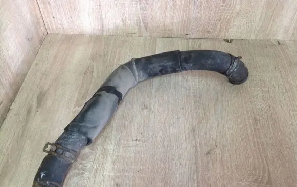 KIA Sorento Engine coolant pipe/hose