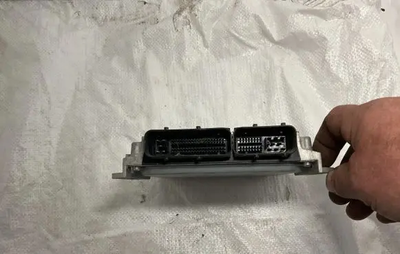 Mitsubishi L200 On-board computer control switch 