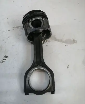 Ford C-MAX I Piston with connecting rod