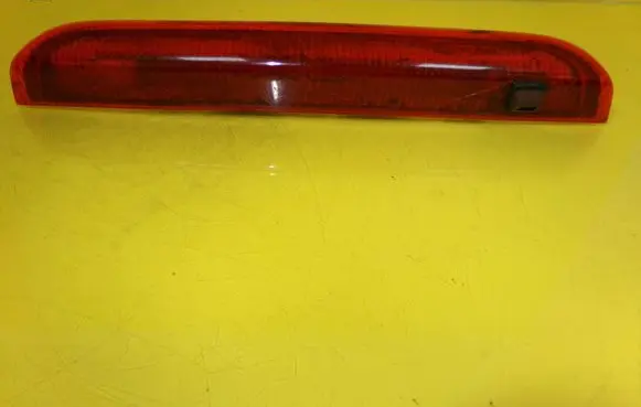 Ford Fiesta Third/center stoplight 0745061