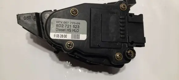 Audi A6 S6 C5 4B Accelerator throttle pedal 8D2721523