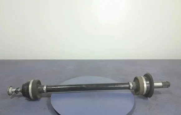 BMW 5 G30 G31 Rear driveshaft 8664629