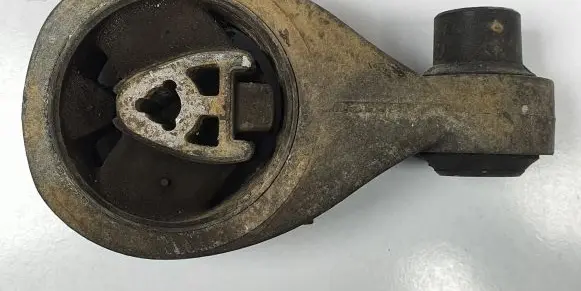 Renault Koleos I Engine mount vacuum valve 8200277221