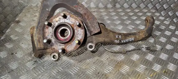 Nissan Navara D40 Front wheel hub